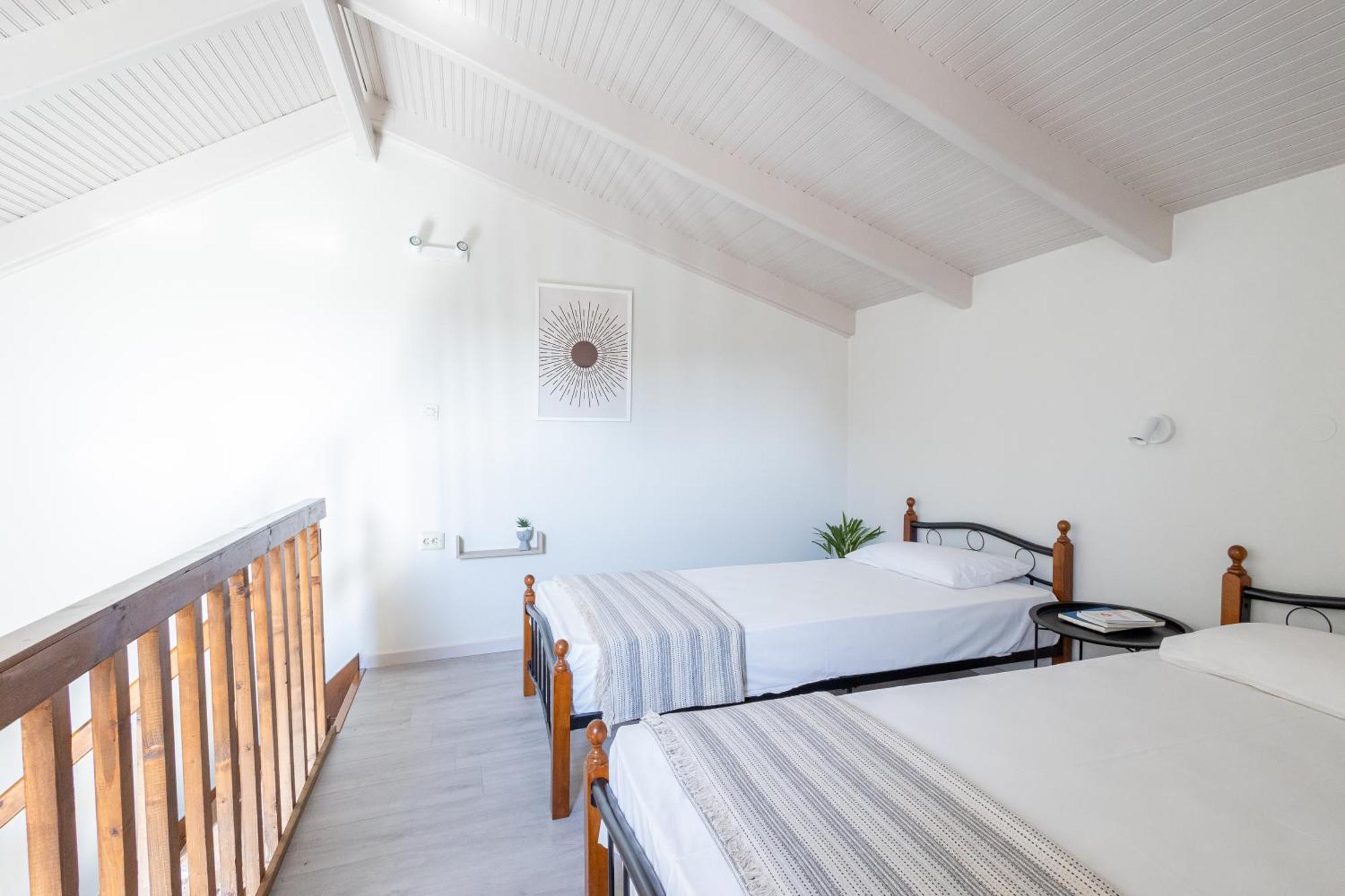 Aria Apartment Lakithra Bagian luar foto