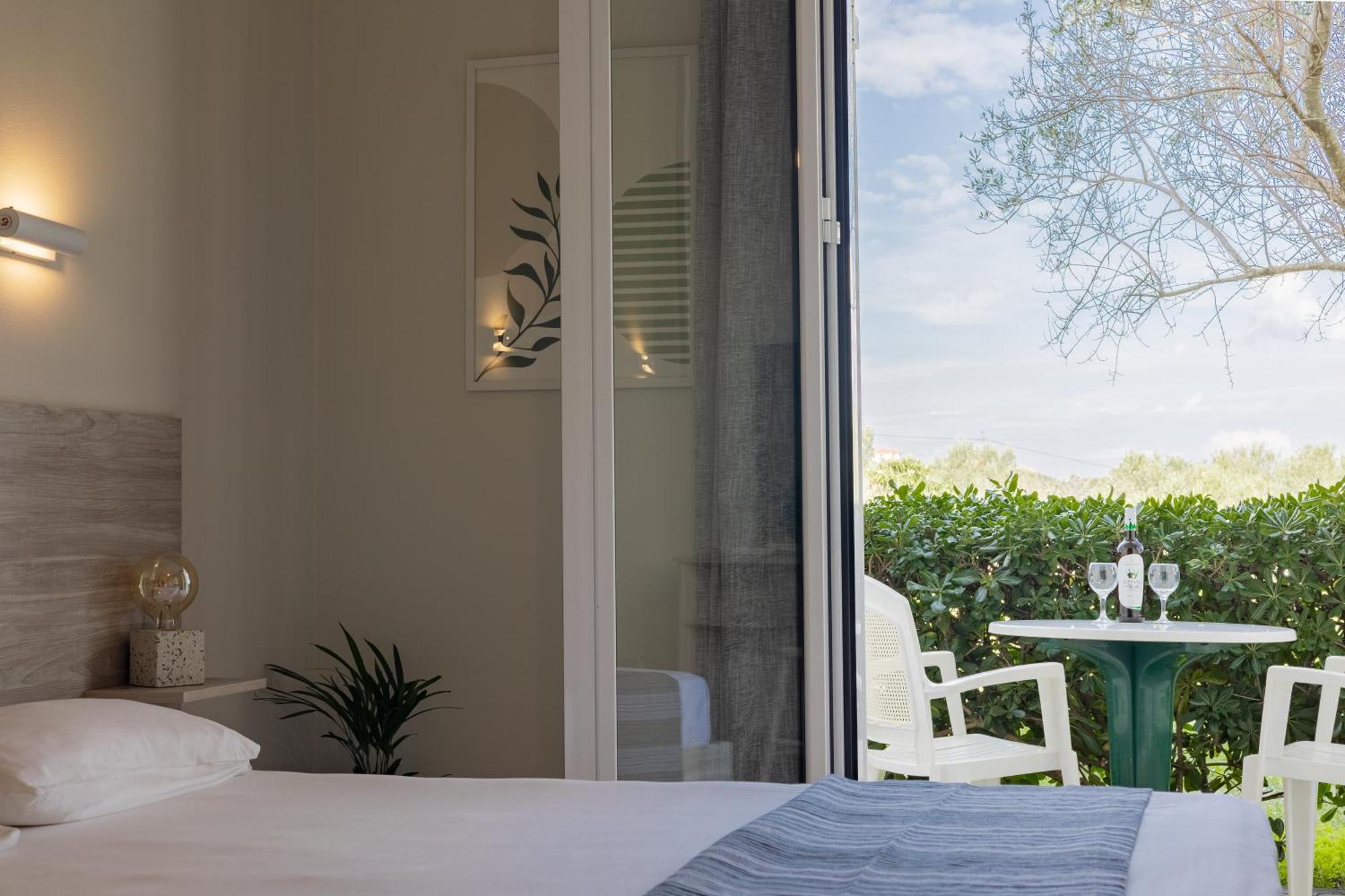 Aria Apartment Lakithra Bagian luar foto